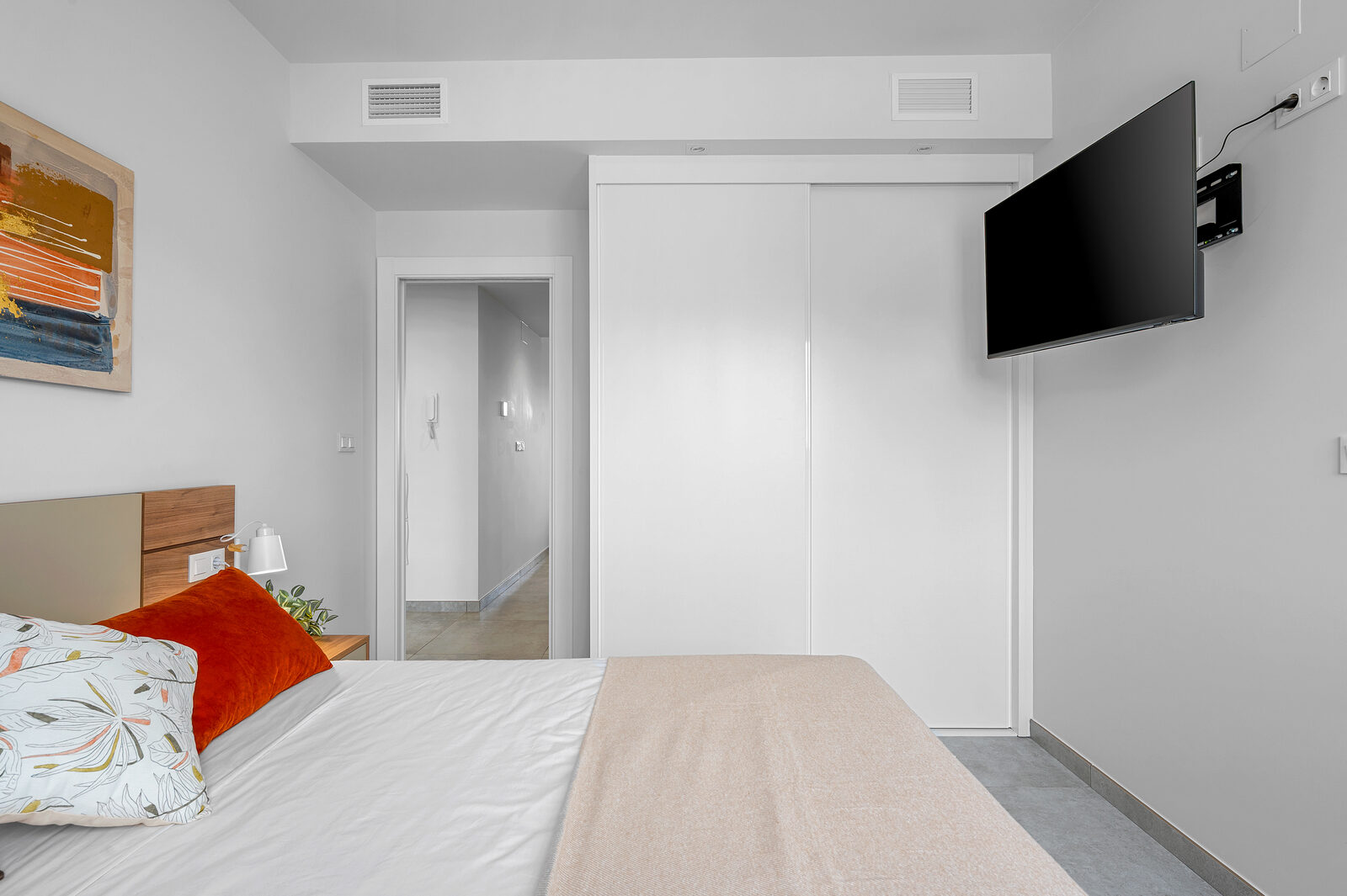 Ouderslaapkamer met televisie
